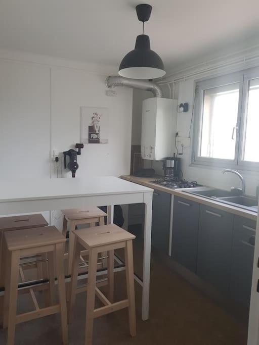 Appartement Calme 3 Chambres Avec Lit Double Wifi - Parking Facile Vandoeuvre-lès-Nancy Eksteriør billede